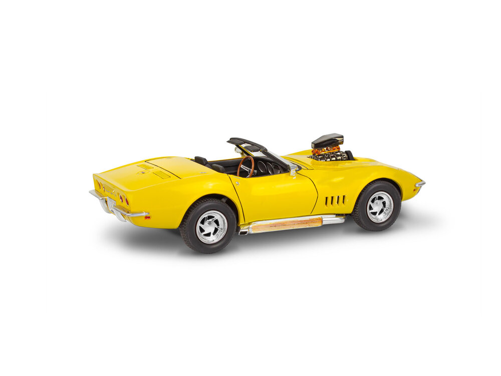 Revell 14572 '68 Corvette L/88 Convertible 2'N1 1:25 scale model