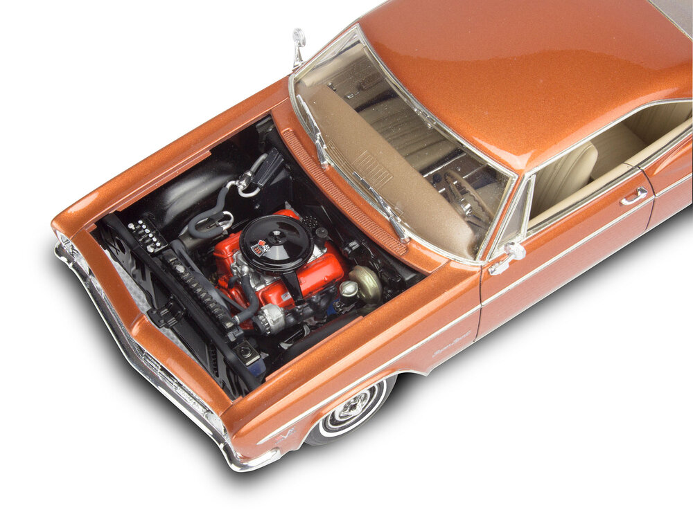 Revell 85-4497 1966 Chevy Impala SS 396 2N1 1:25 scale model