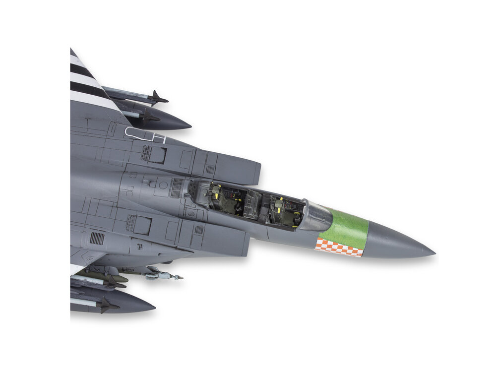 Revell 15995 F-15E Strike Eagle 1:72 scale model airplane kit